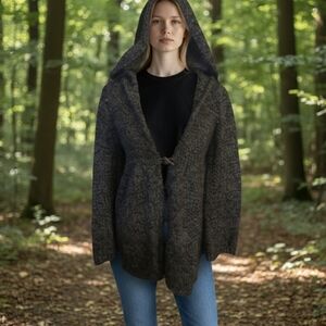 Sophie Max wool blend toggle closure hooded black marled knit cardigan. Sz XS